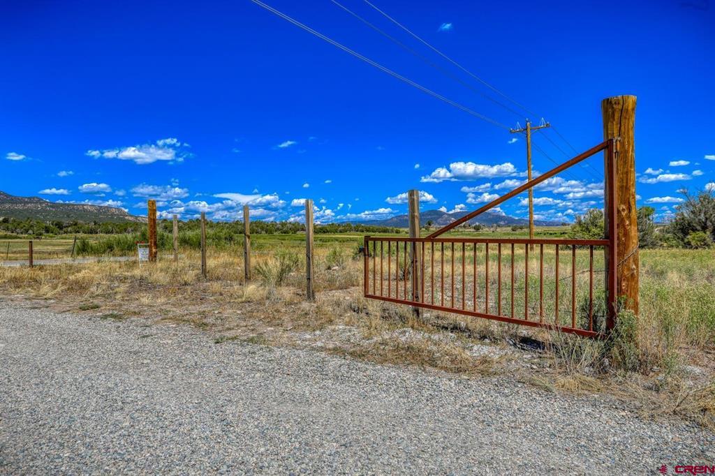 13806 State Highway 151 Property Photo 19