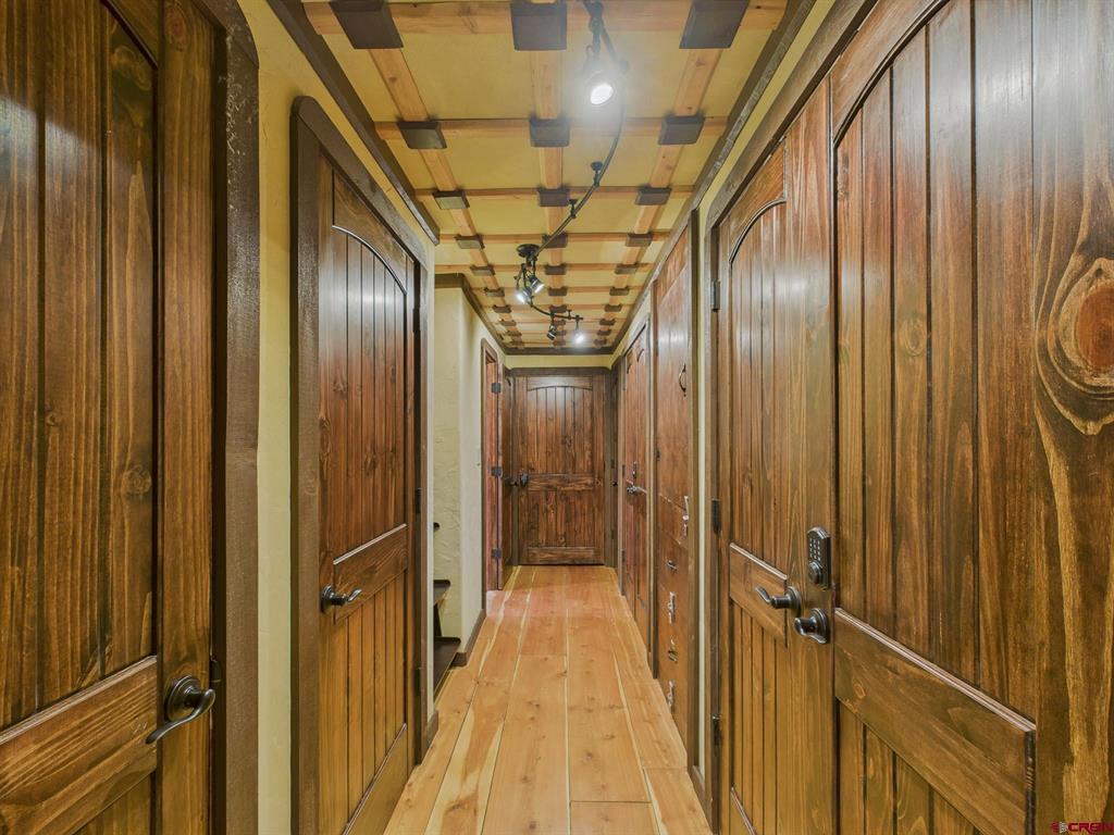 160 Crest Drive Property Photo 36