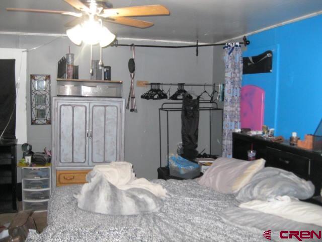 945 N Selig Avenue Property Photo 3