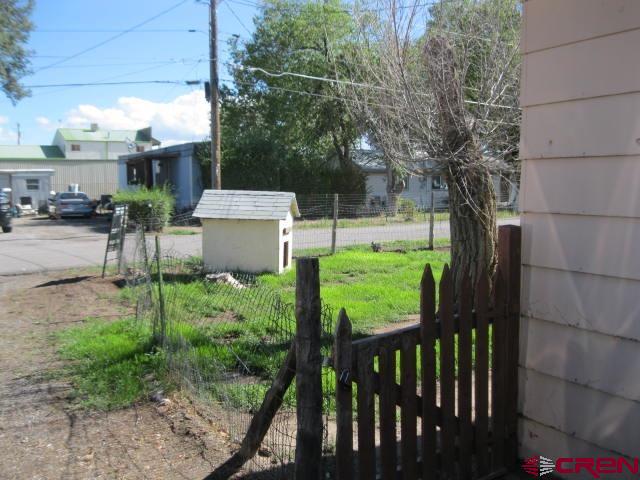 945 N Selig Avenue Property Photo 11
