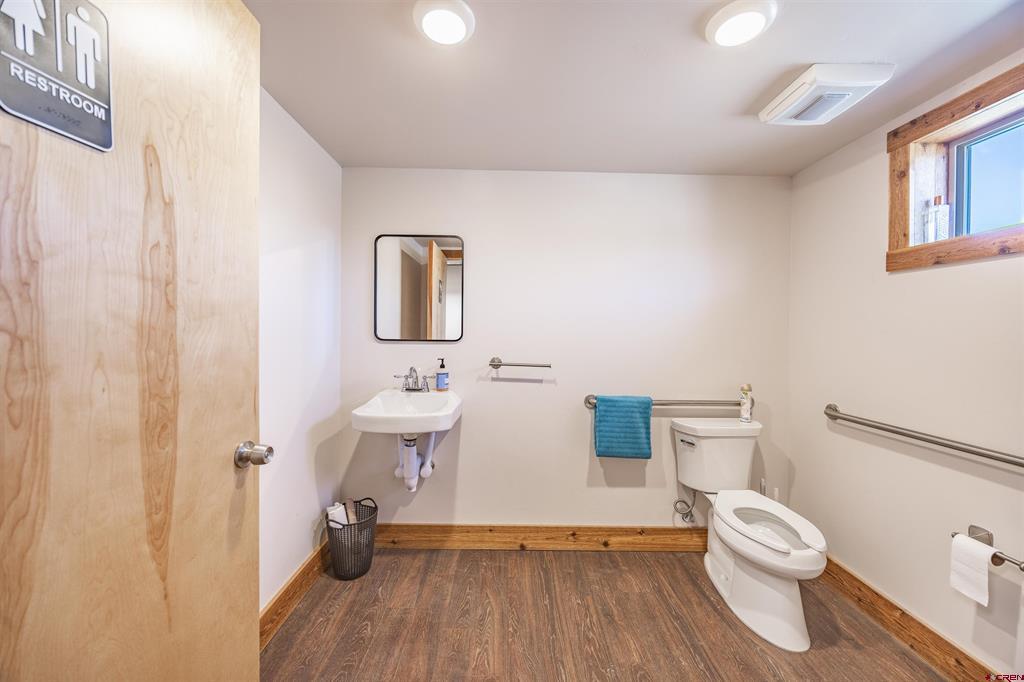 255 Hunter Parkway Property Photo 15