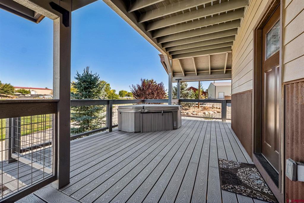 64 Summer Lane Property Photo 6