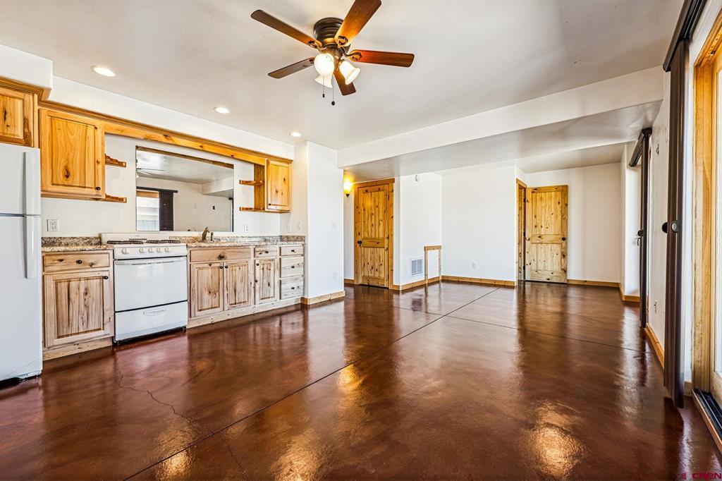 64 Summer Lane Property Photo 14