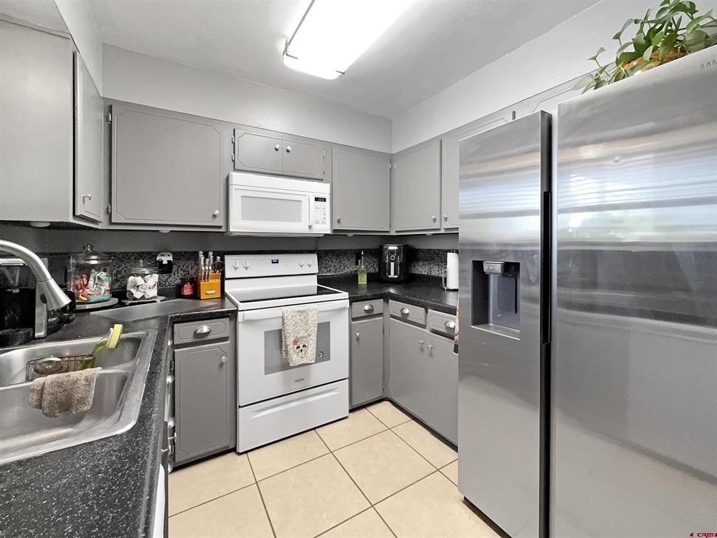 8 W Tenth Street Property Photo 12