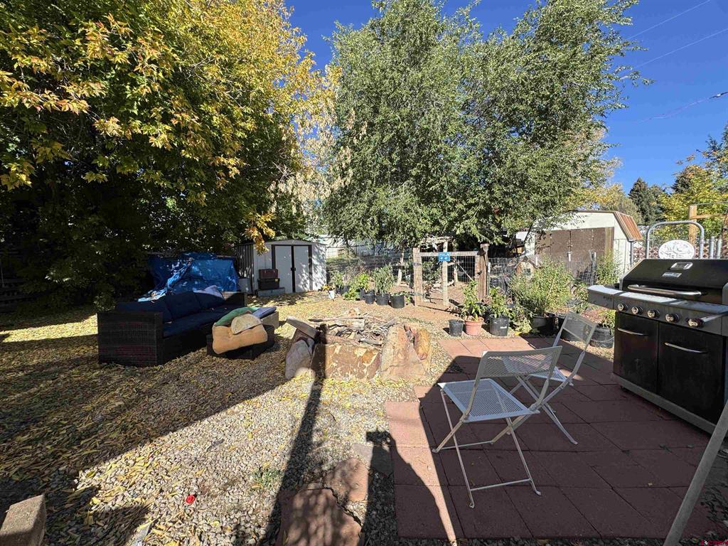 8 W Tenth Street Property Photo 22