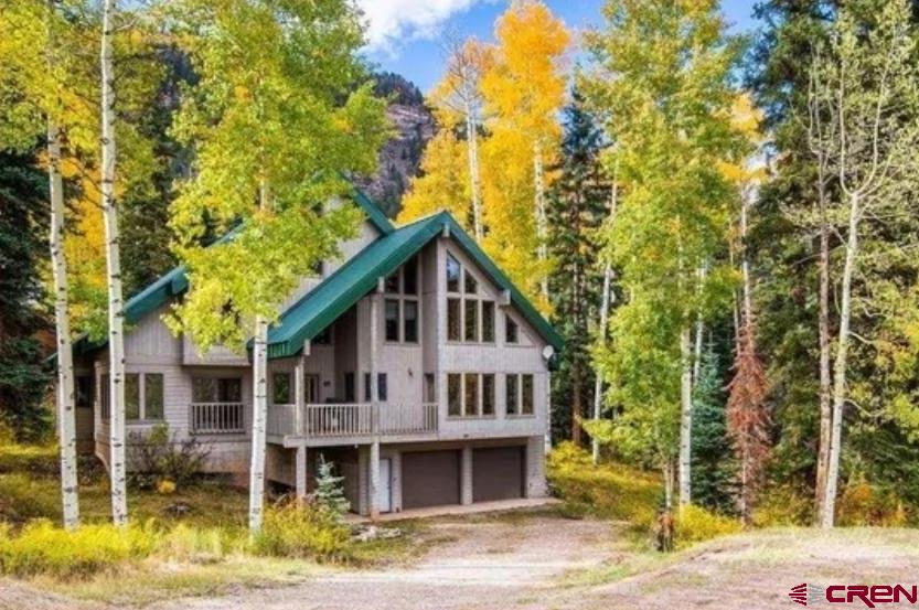 201 Columbine Drive Property Photo 1