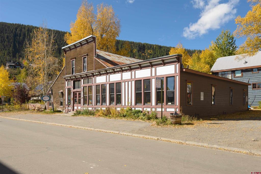 517 Second Street Property Photo 3