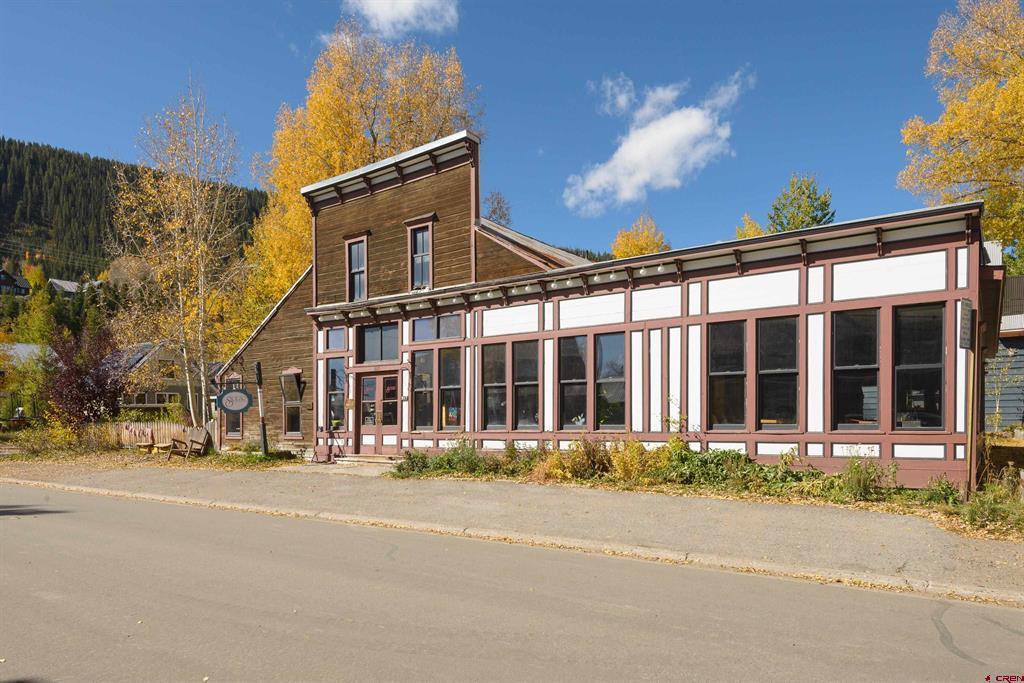 517 Second Street Property Photo 4