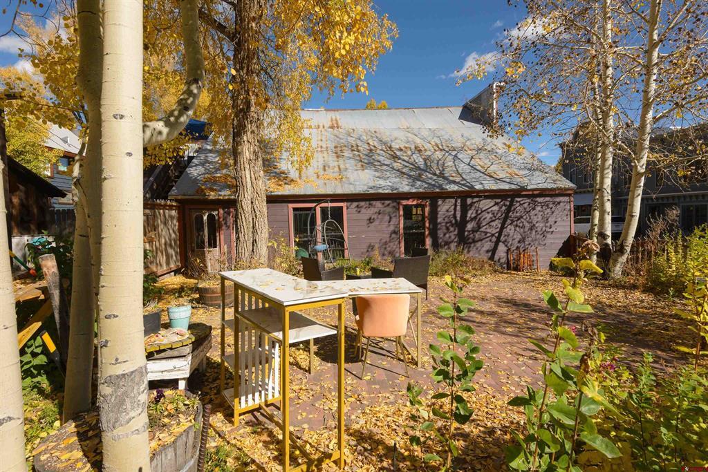 517 Second Street Property Photo 6