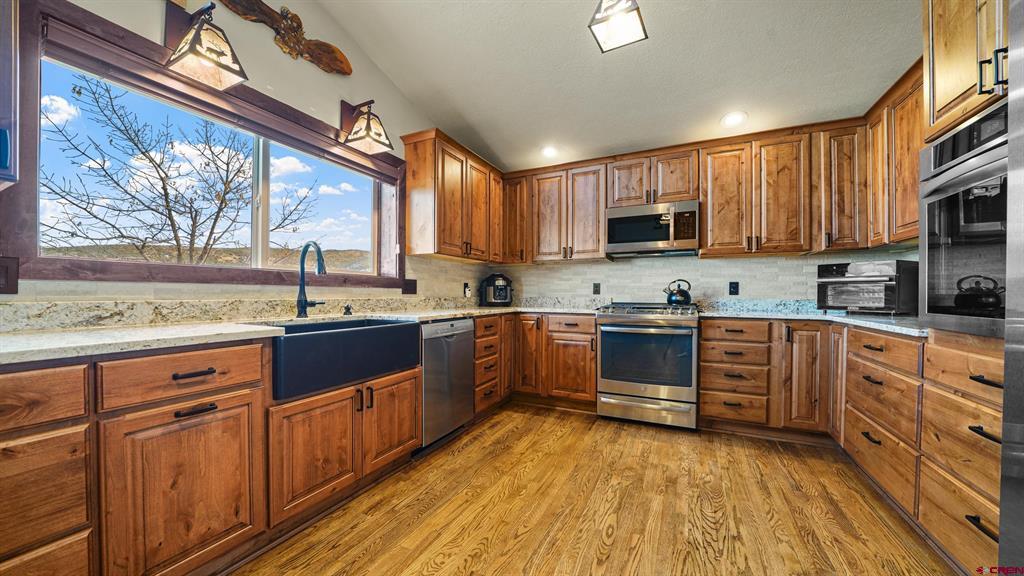 38721 Yeoman Road Property Photo 14