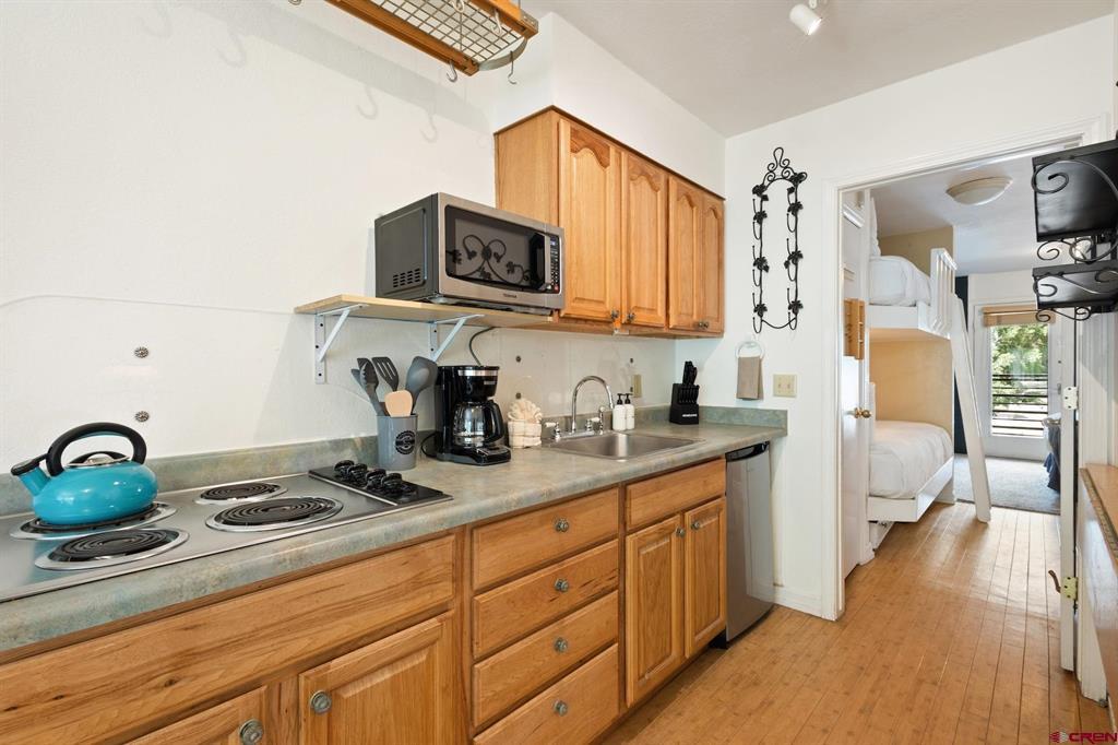 651 W Pacific Avenue Property Photo 7
