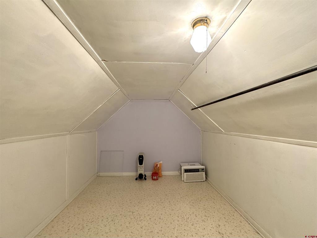 631 Second St Property Photo 25