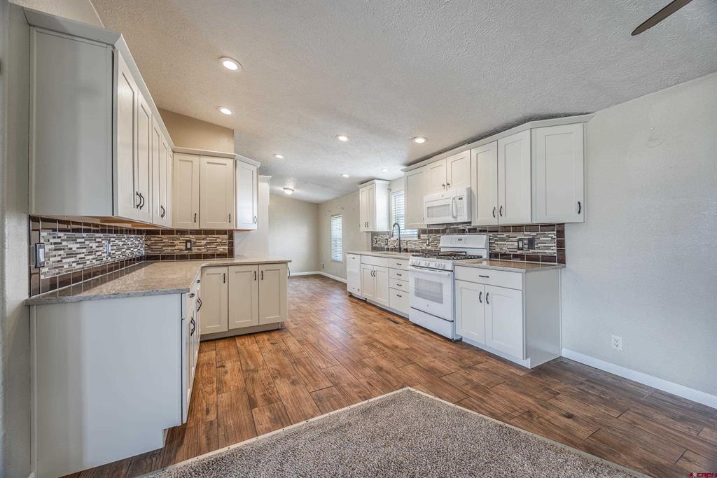 17377 Breeze Road Property Photo 16