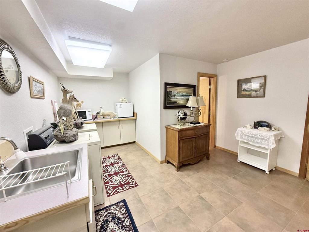 10528 Bostwick Park Road Property Photo 25