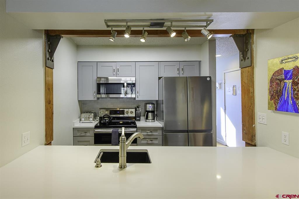 25 Emmons Road Property Photo 10