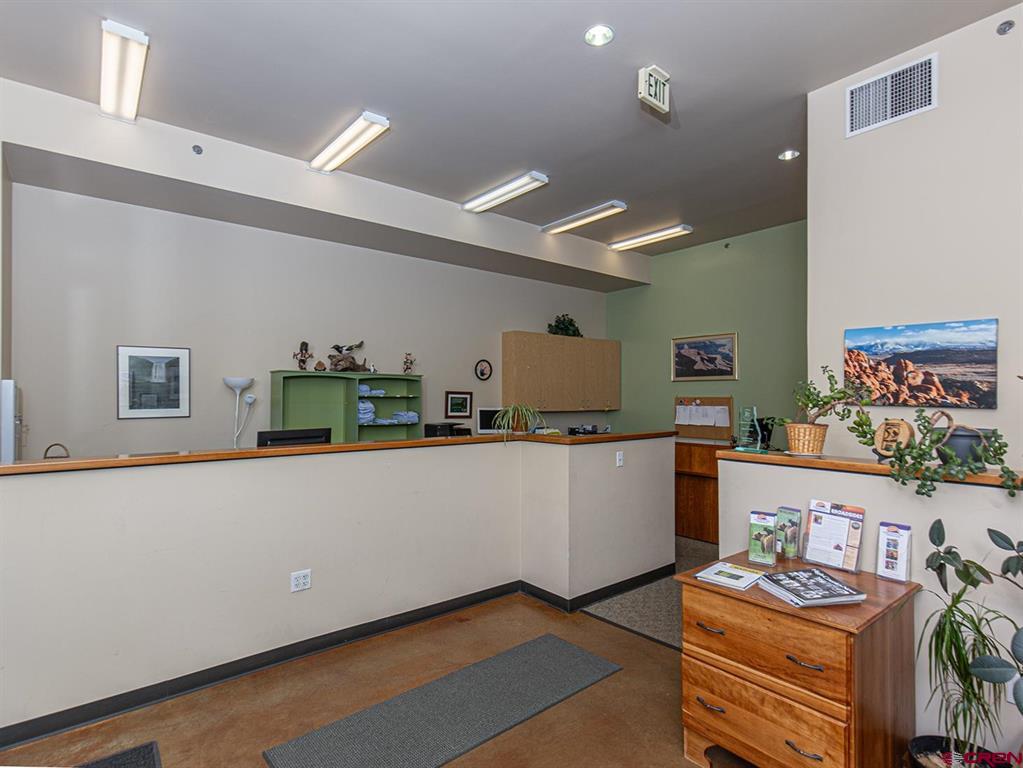 555 Rivergate Lane Property Photo 7