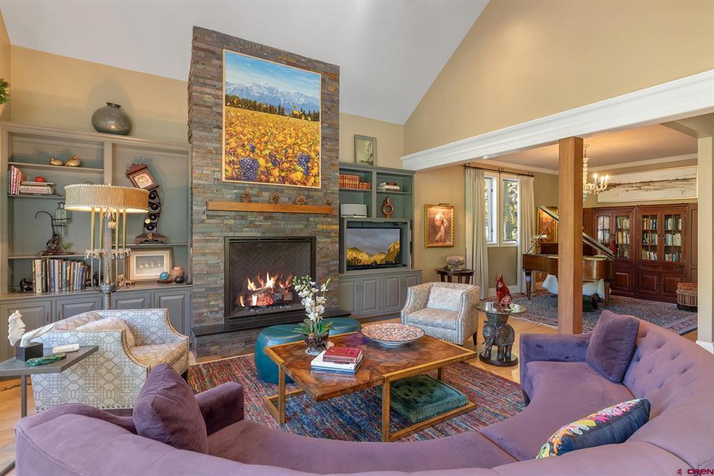 721 E Columbia Property Photo 2