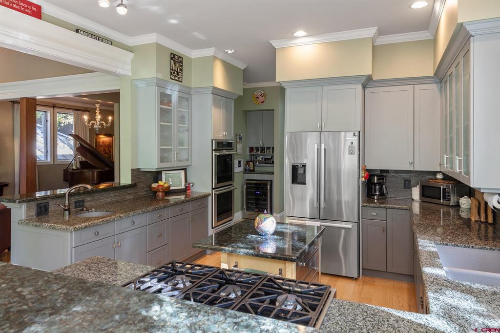 721 E Columbia Property Photo 6