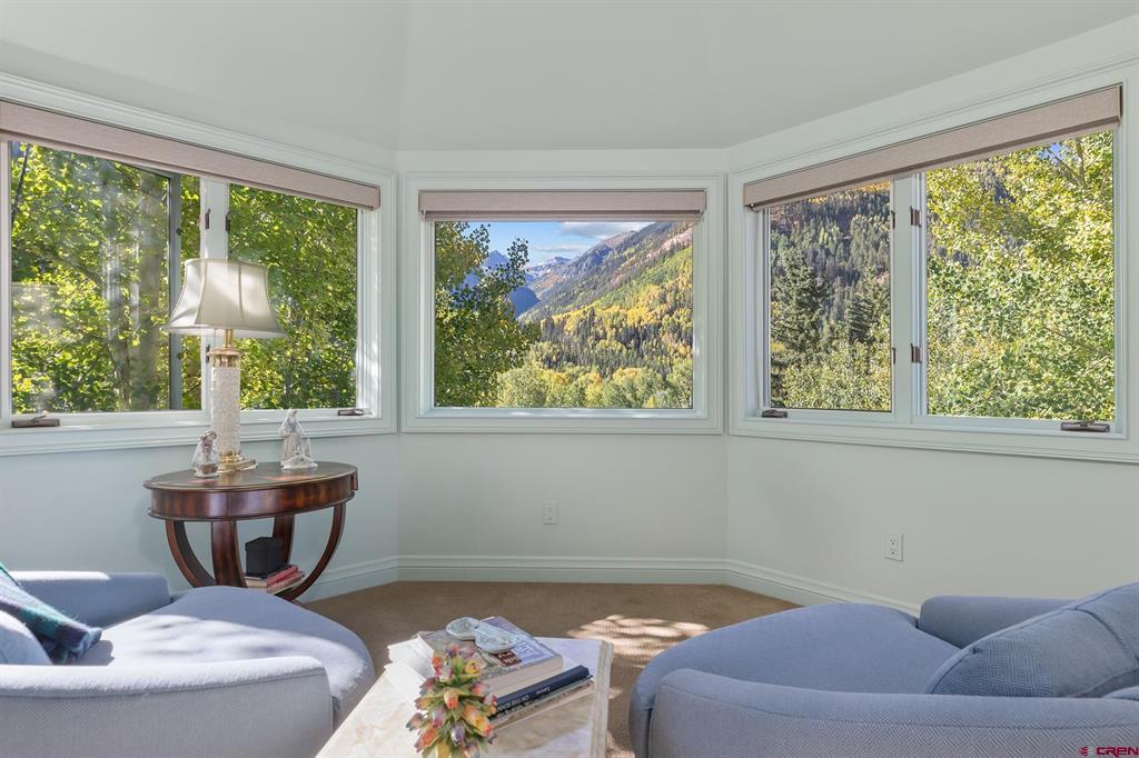 721 E Columbia Property Photo 11