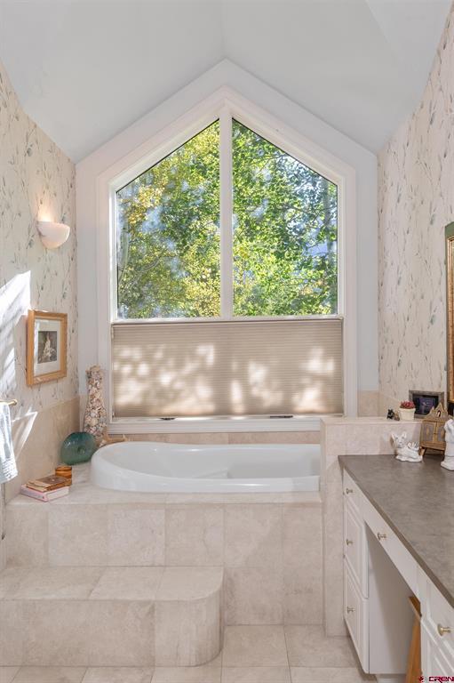 721 E Columbia Property Photo 15