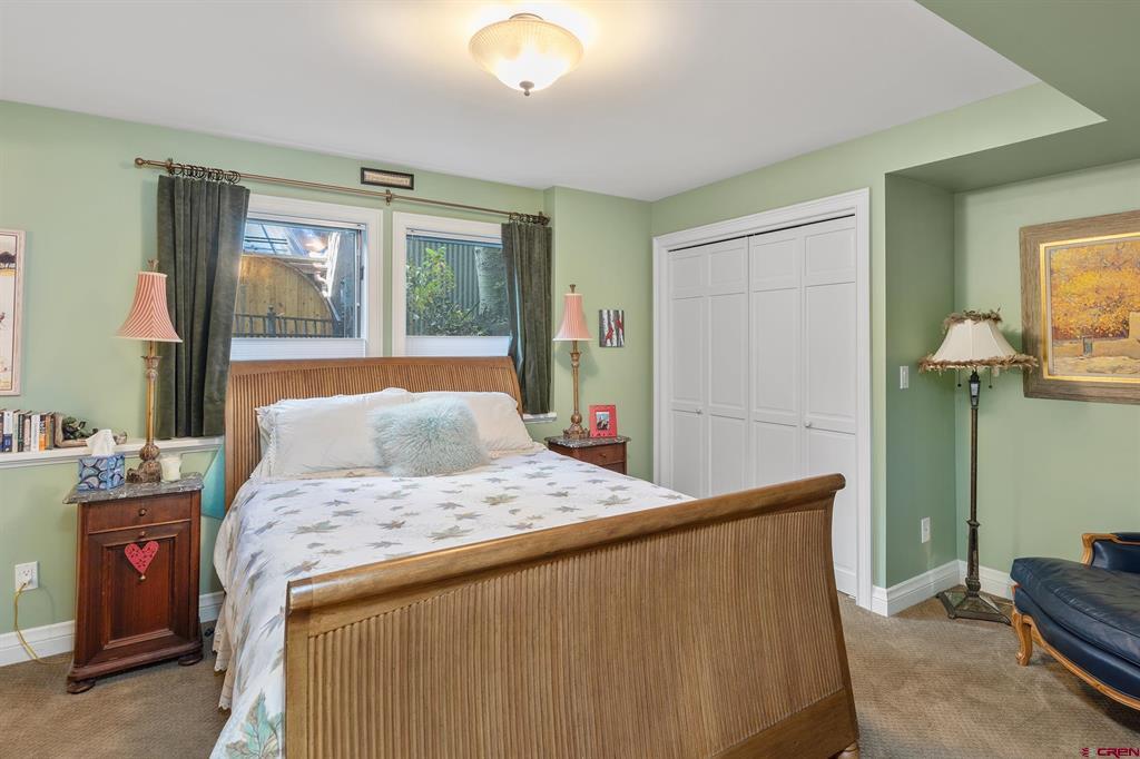 721 E Columbia Property Photo 28