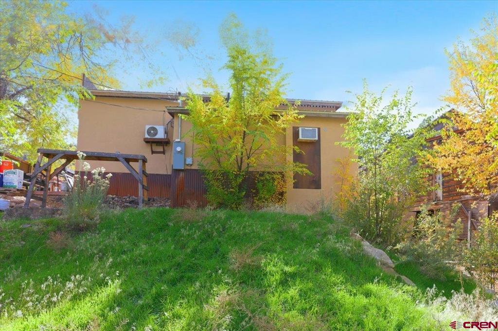 152 E Main Street Property Photo 6