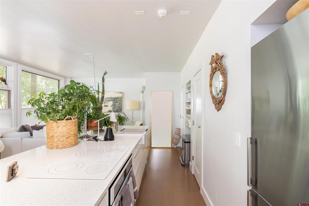 791 W Pacific Avenue Property Photo 5