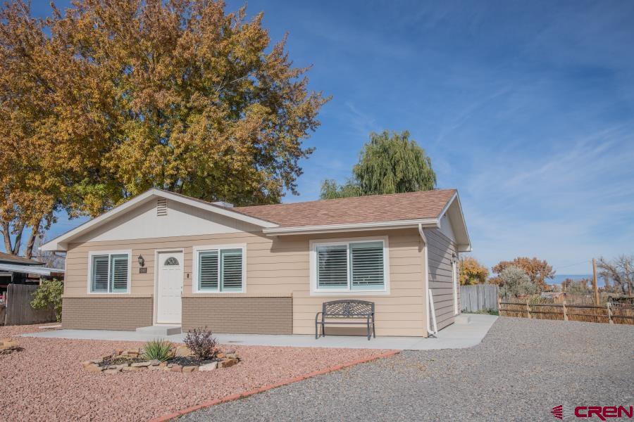 490 6403 Property Photo 2