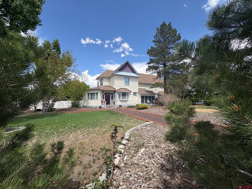 184 Garnet Avenue Property Photo 4