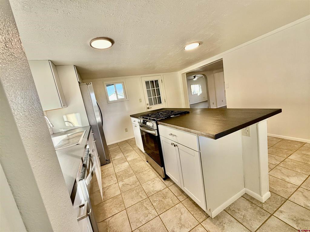 460 Fox Street Property Photo 15