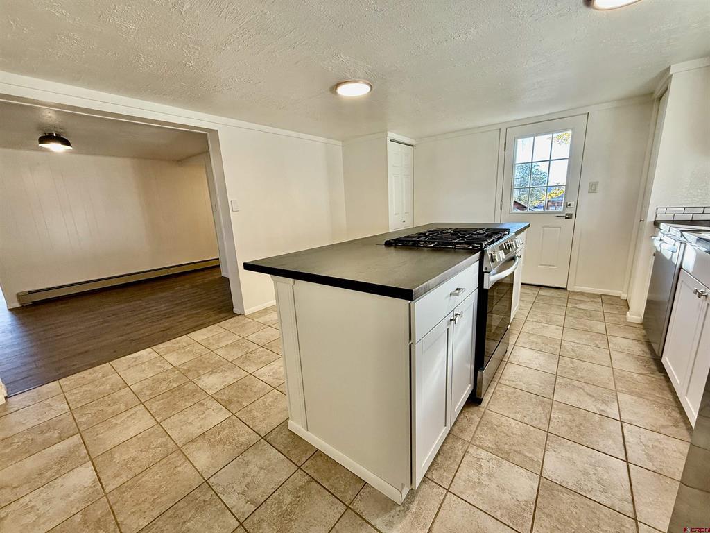 460 Fox Street Property Photo 17