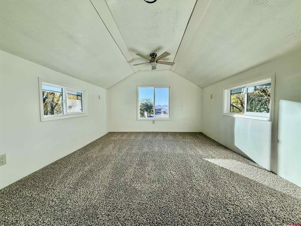 460 Fox Street Property Photo 29