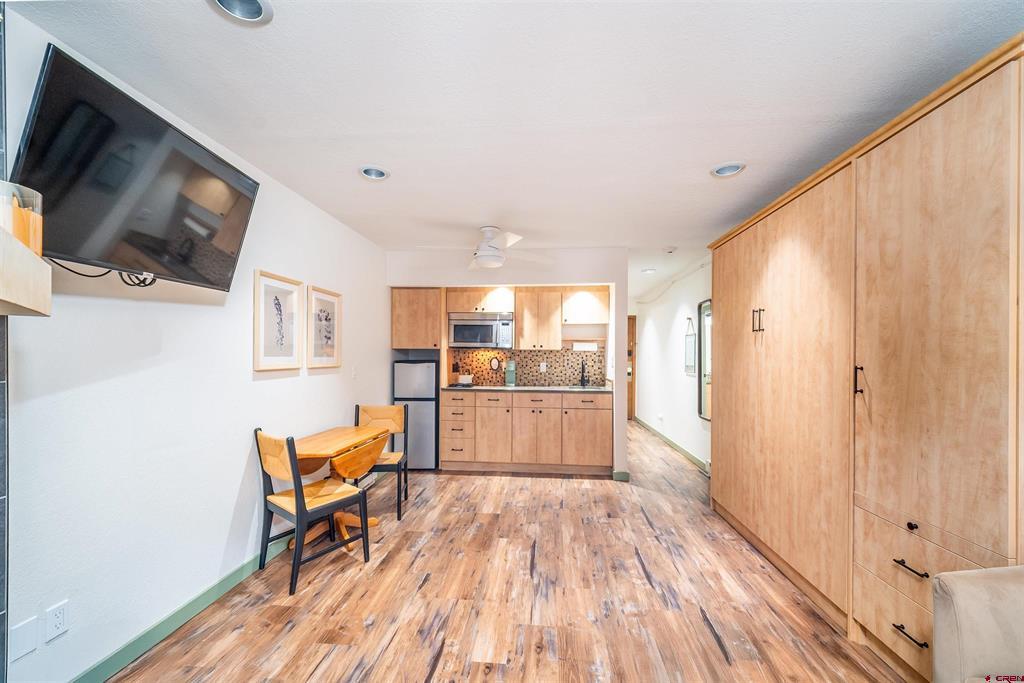 50827 N Highway 550 Property Photo 10