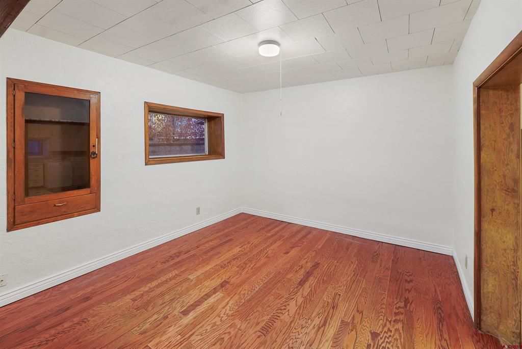 562 E 1st Street Property Photo 5