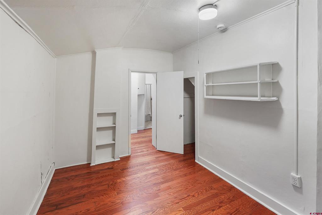 562 E 1st Street Property Photo 10