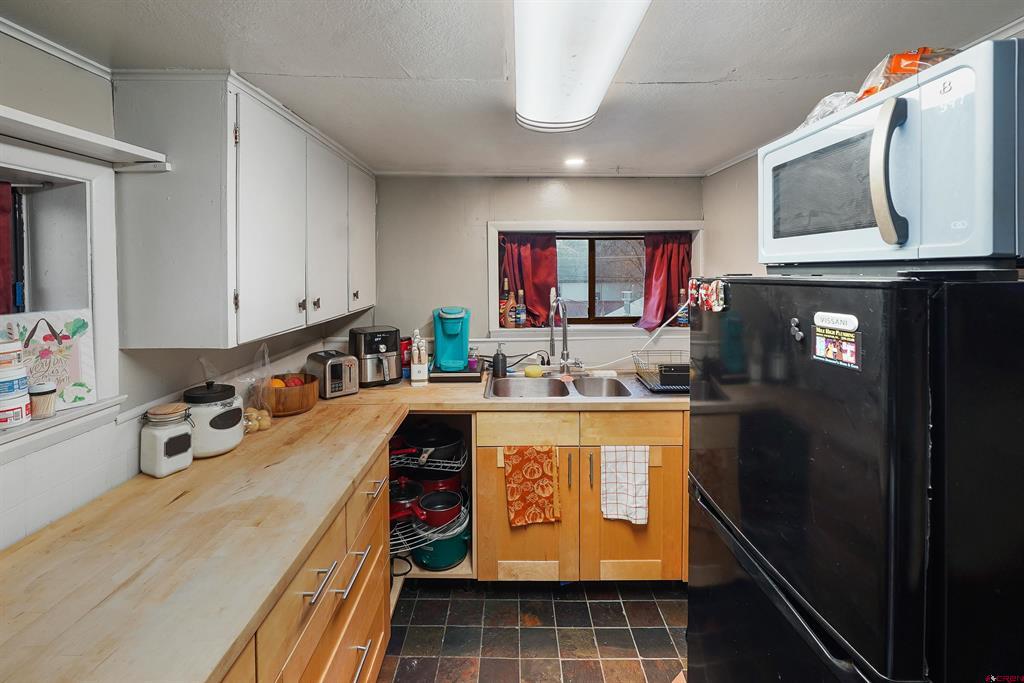 562 E 1st Street Property Photo 17