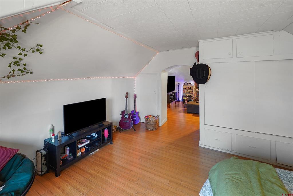 562 E 1st Street Property Photo 26