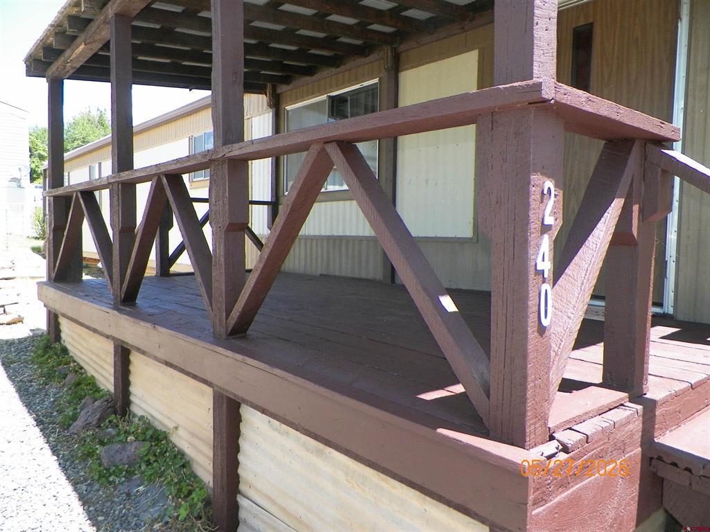 240 Sw 13th Circle Property Photo 4