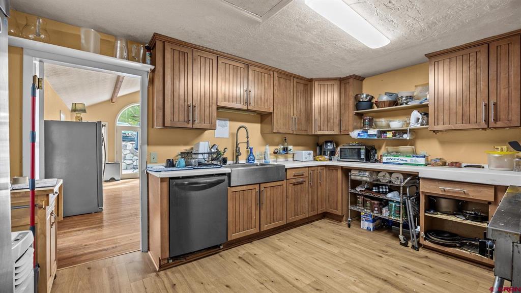 118 6th Avenue Property Photo 13