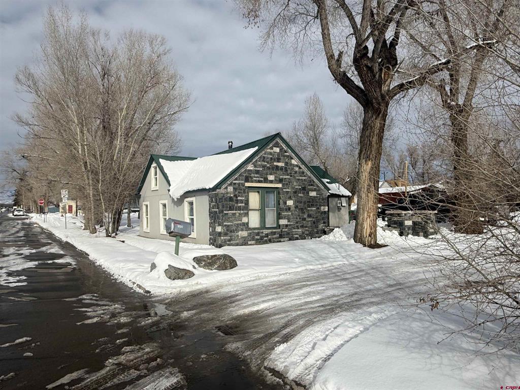 718 W Tomichi Avenue Property Photo 3
