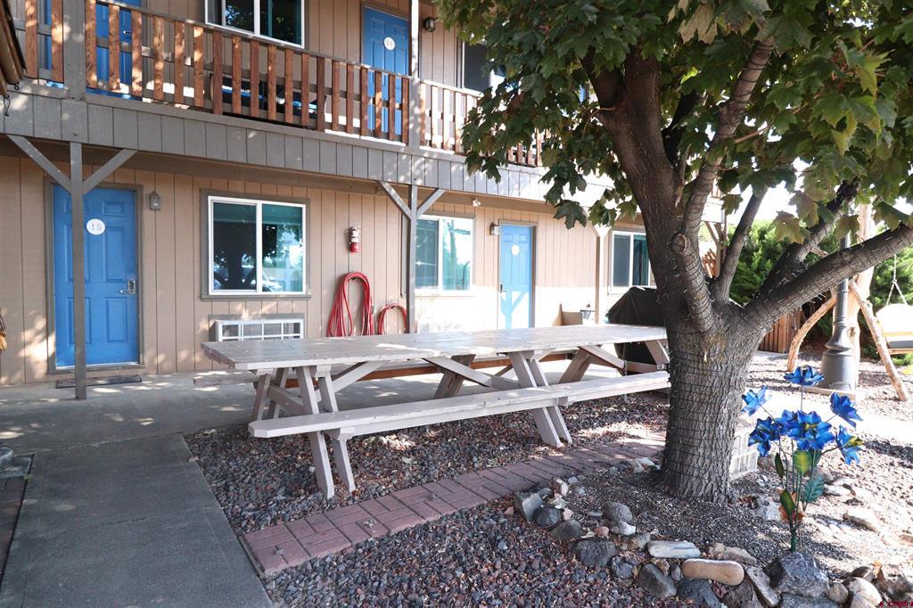 885 S Grand Mesa Drive Property Photo 5