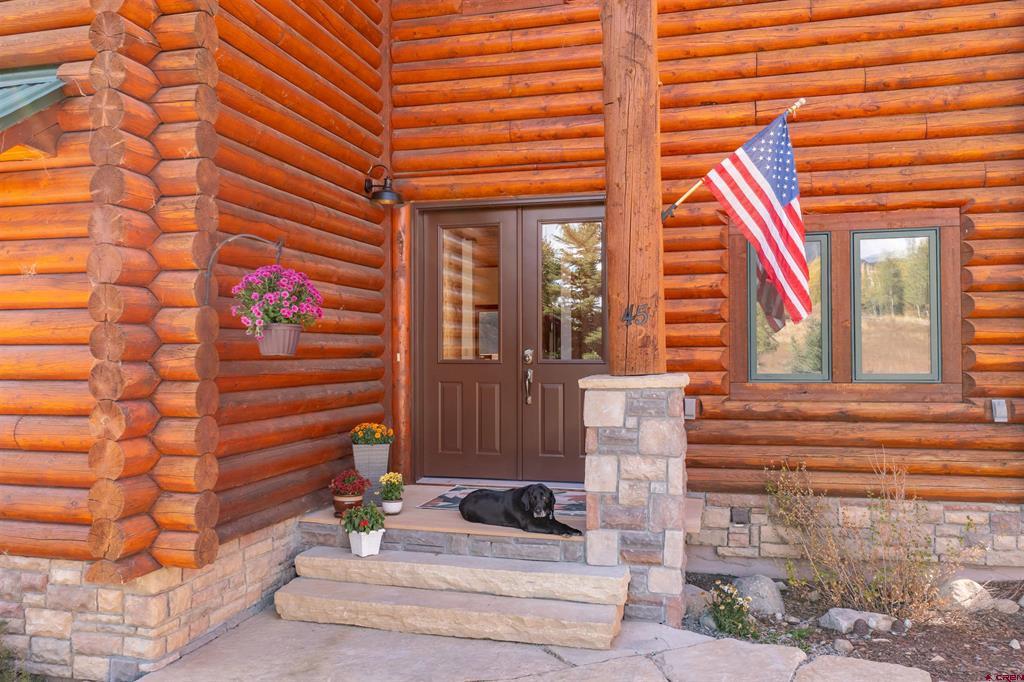 45 Creek Cove Property Photo 5