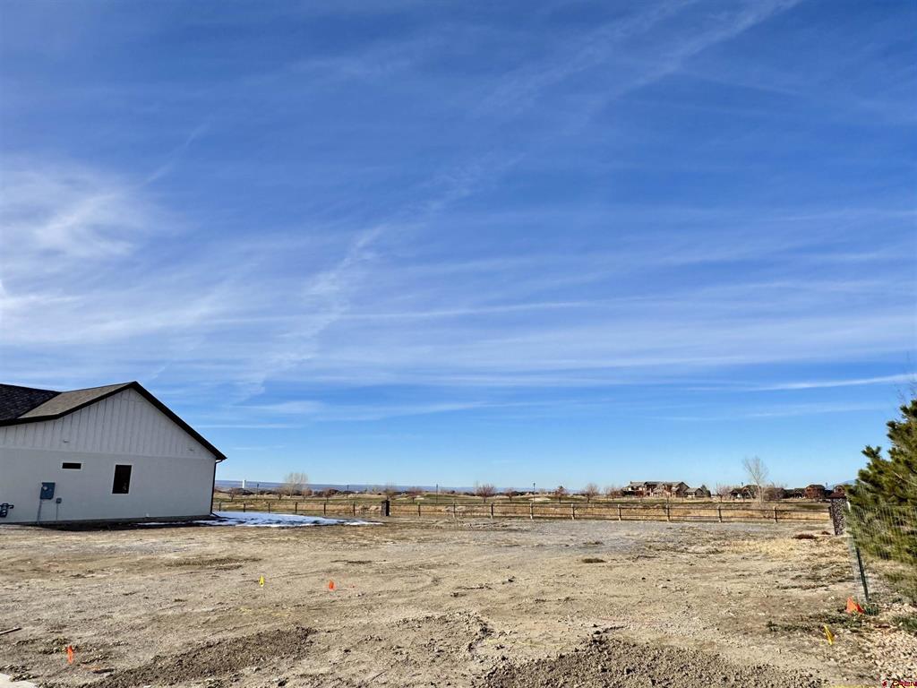 Tbd Redcliff Circle Property Photo 2