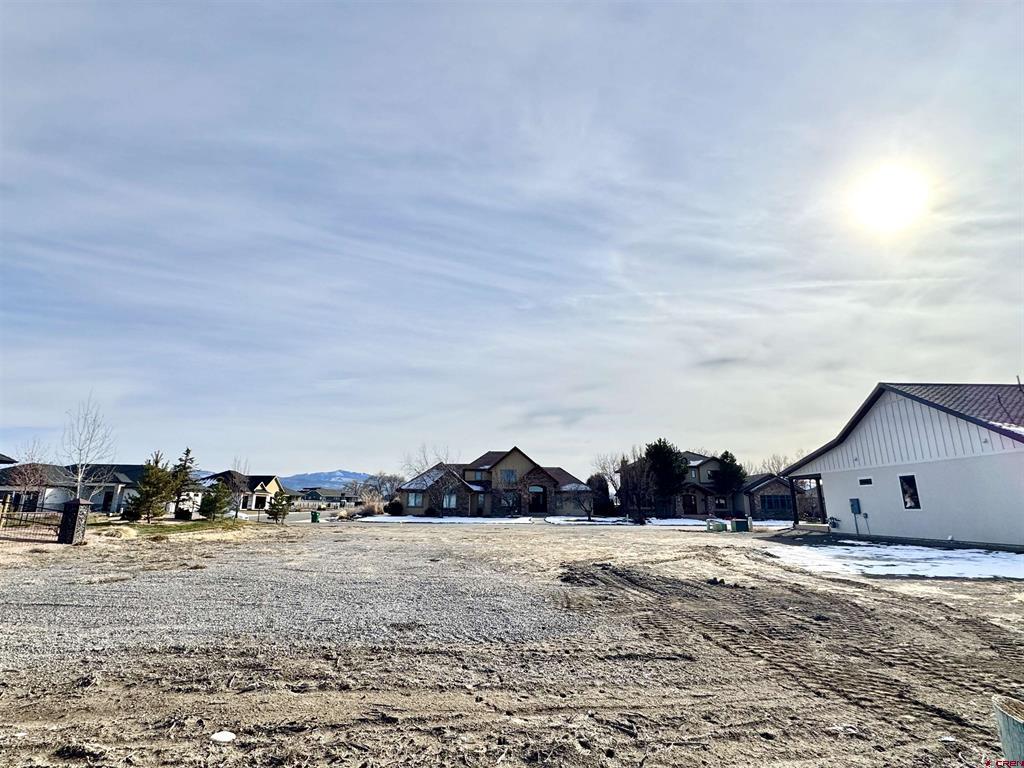 Tbd Redcliff Circle Property Photo 3