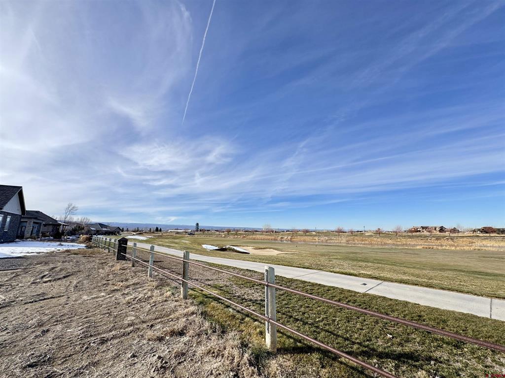 Tbd Redcliff Circle Property Photo 4
