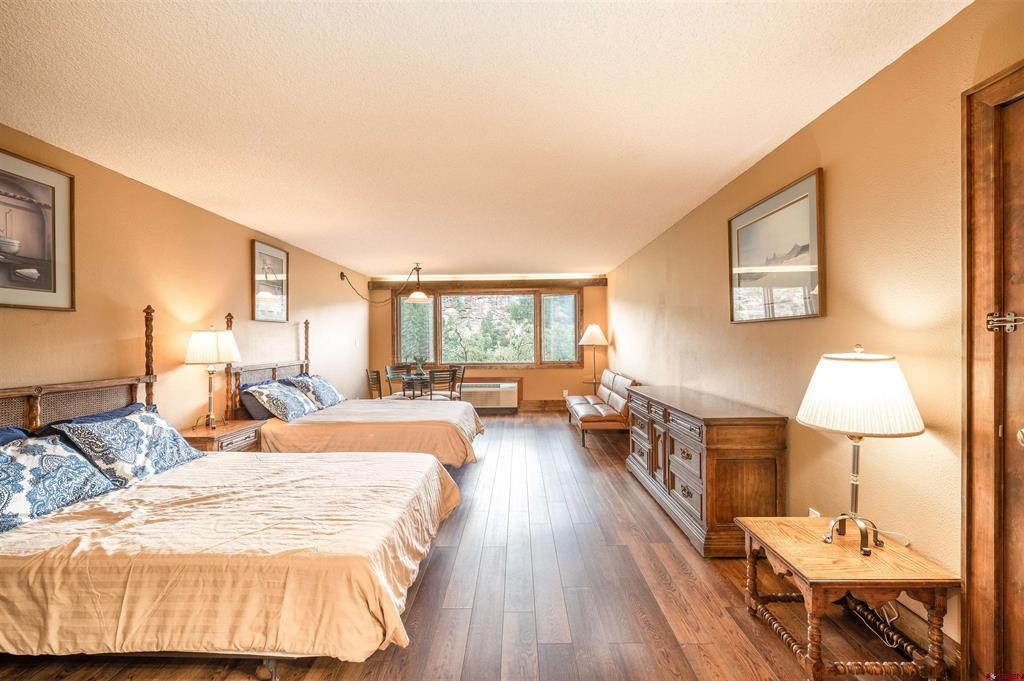 314 N Tamarron Drive Property Photo 3