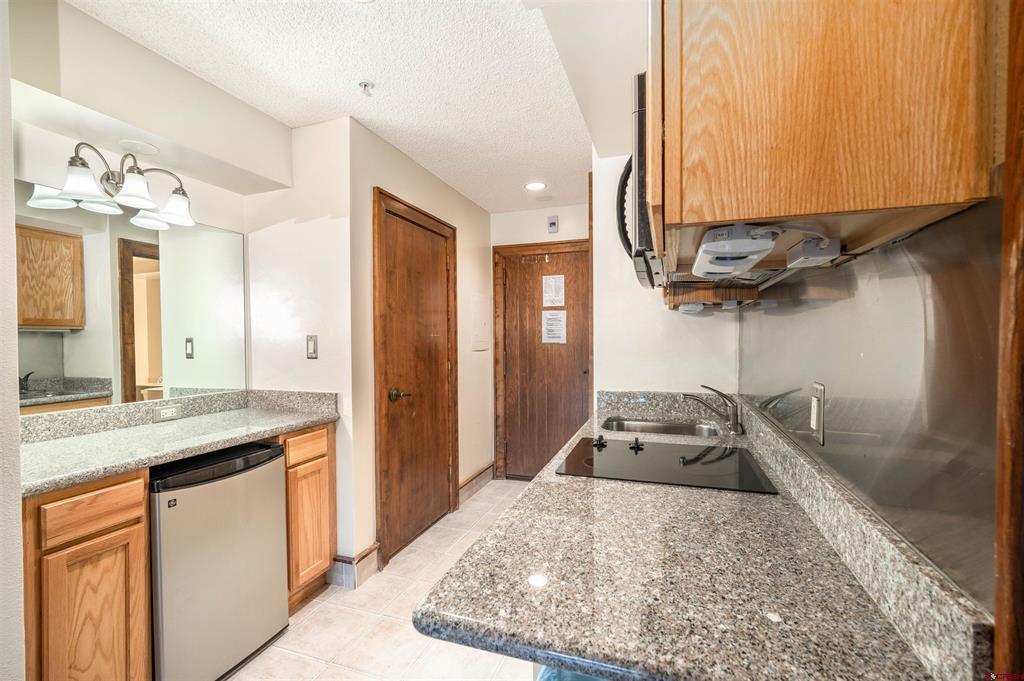 314 N Tamarron Drive Property Photo 8