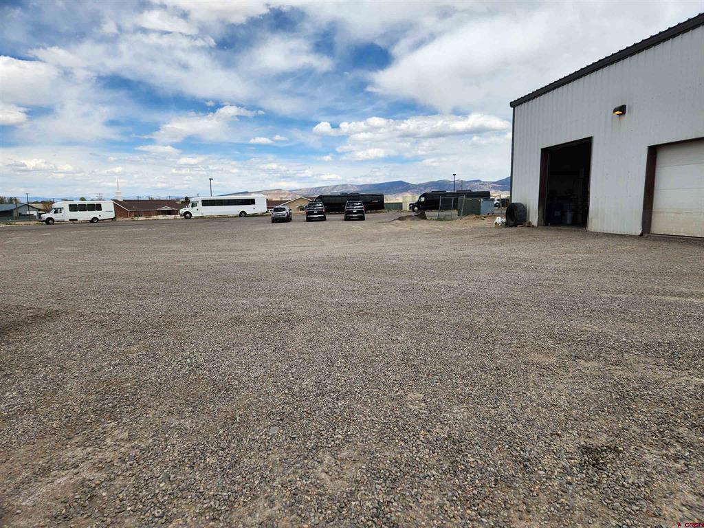 2870 N Townsend Avenue Property Photo 4