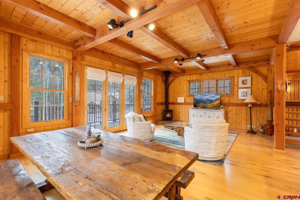 114 Cabins Lane Property Photo 4