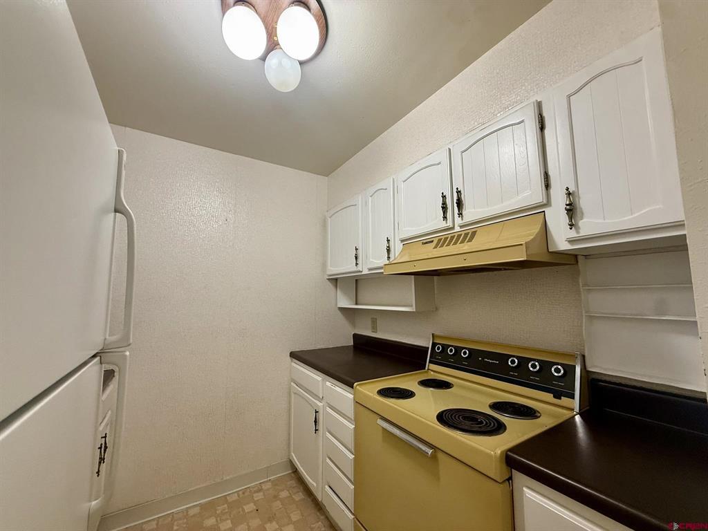 34237 N Highway 550 Property Photo 8